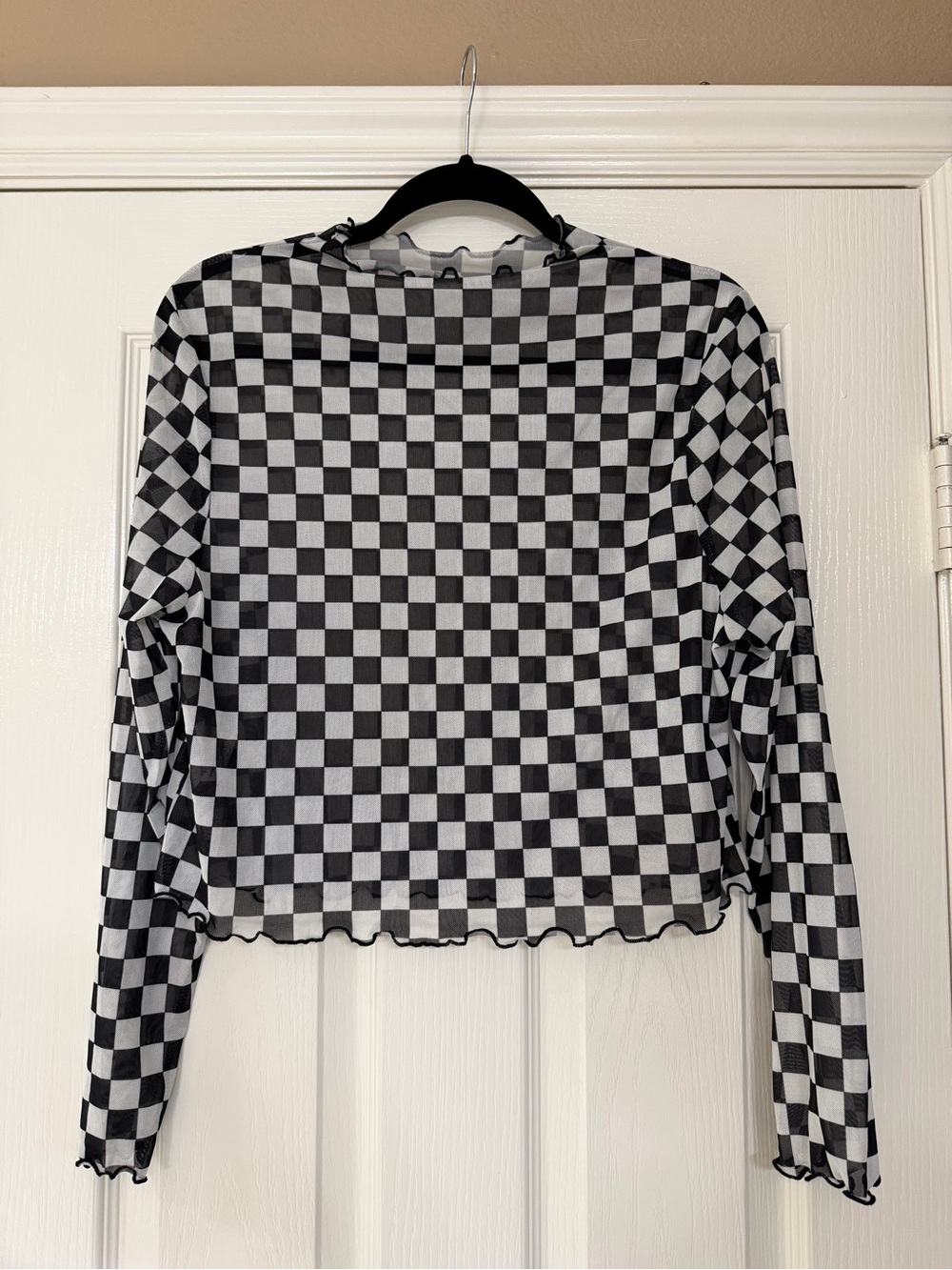 SHEIN Black & White Checkerboard Long Sleeve Mesh Top